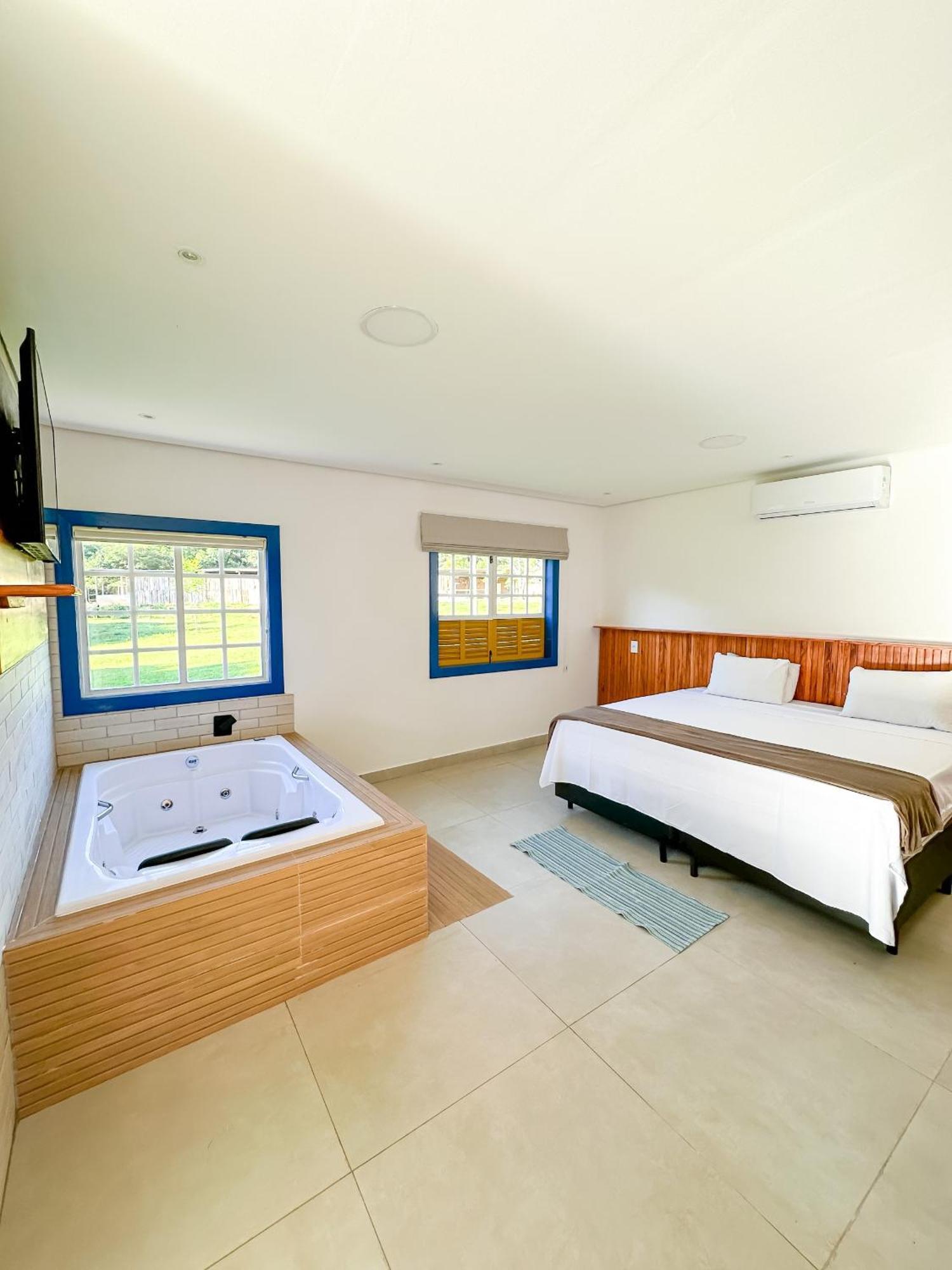 Quadruple Room Bath,1536030583:JPEG